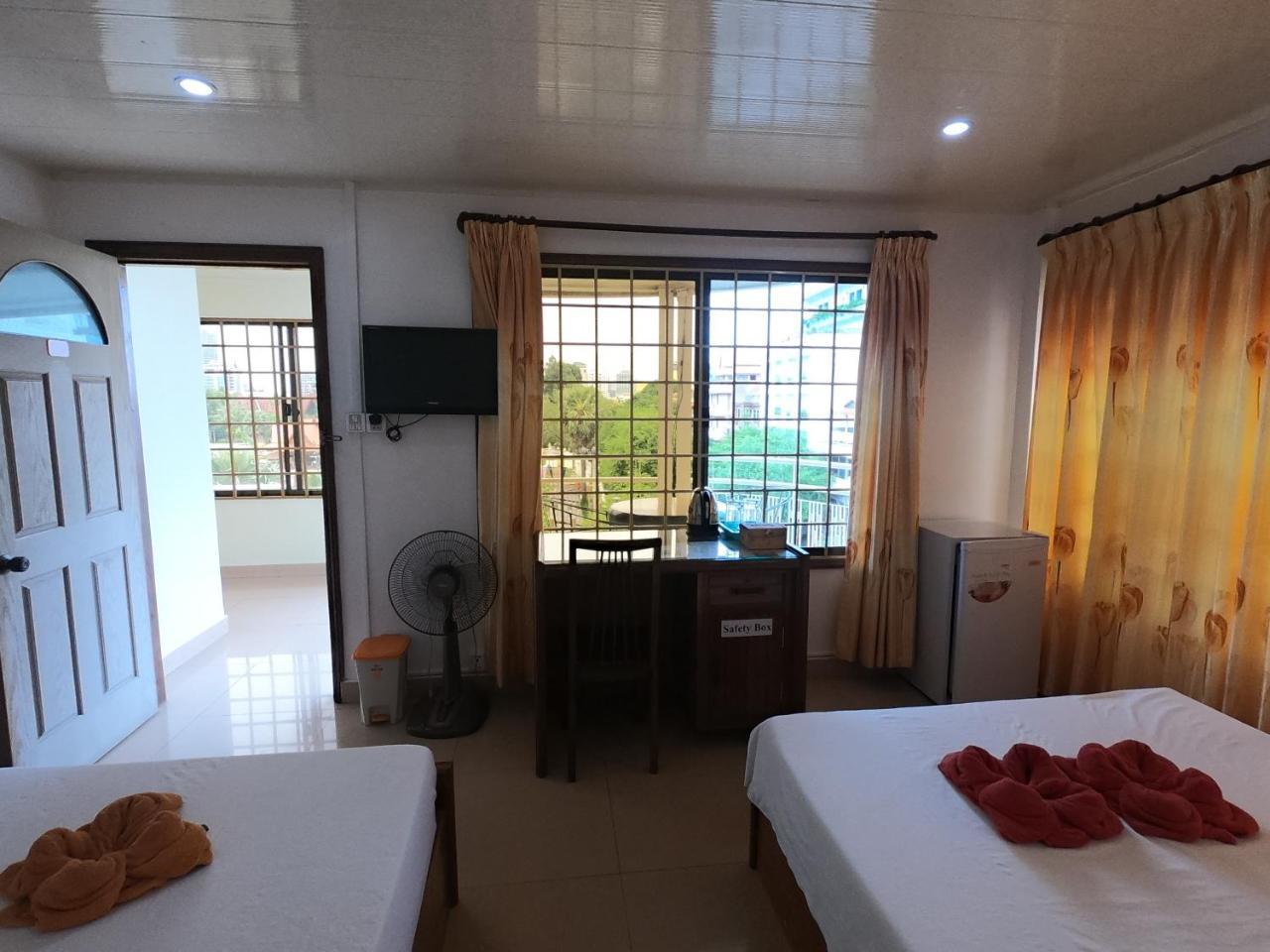 The Bright Lotus Guesthouse Phnom Penh Dış mekan fotoğraf